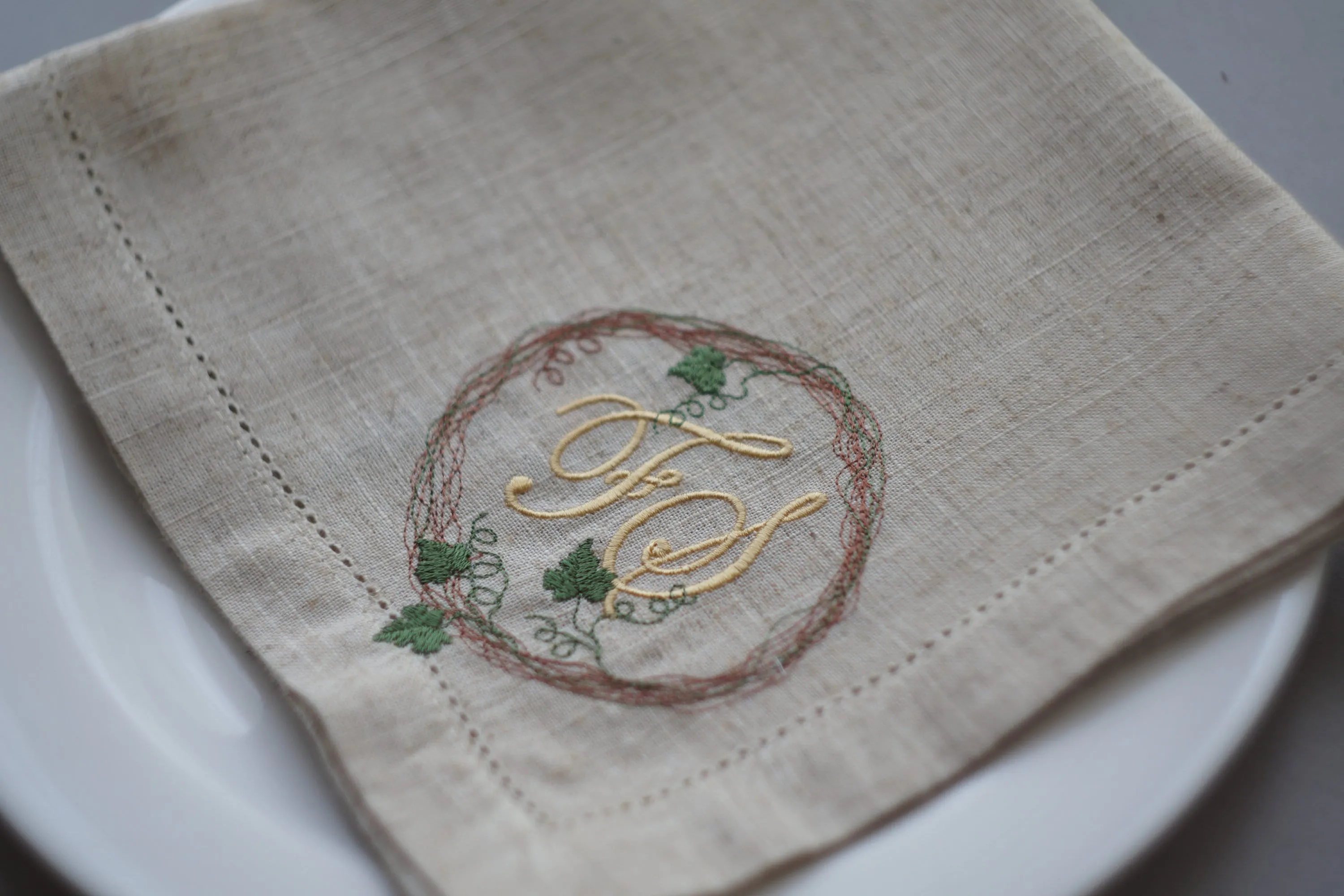 #013 | Thanksgiving Floral | Personalized | Linen napkins