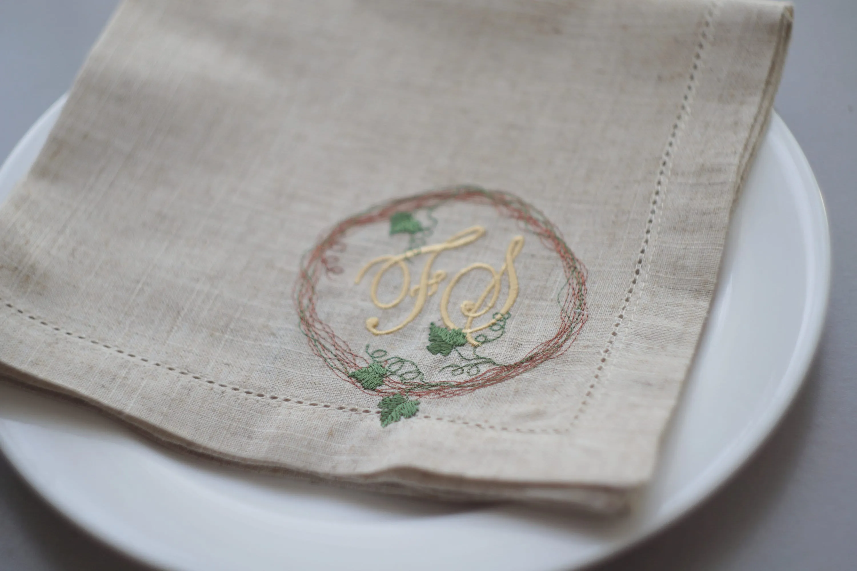 #013 | Thanksgiving Floral | Personalized | Linen napkins