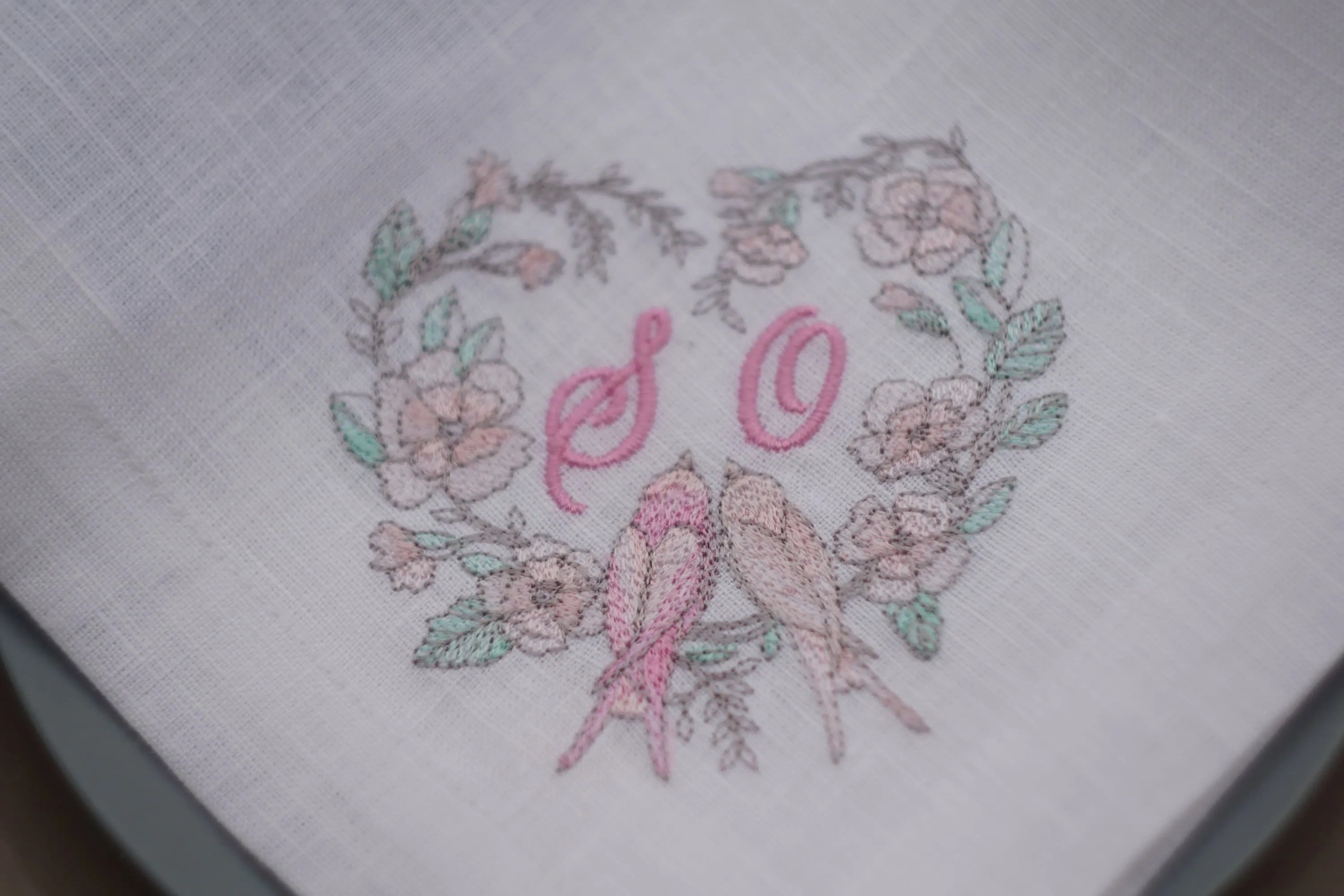 #014 | Wedding styling with birds and flowers | Personalized | Linen napkins