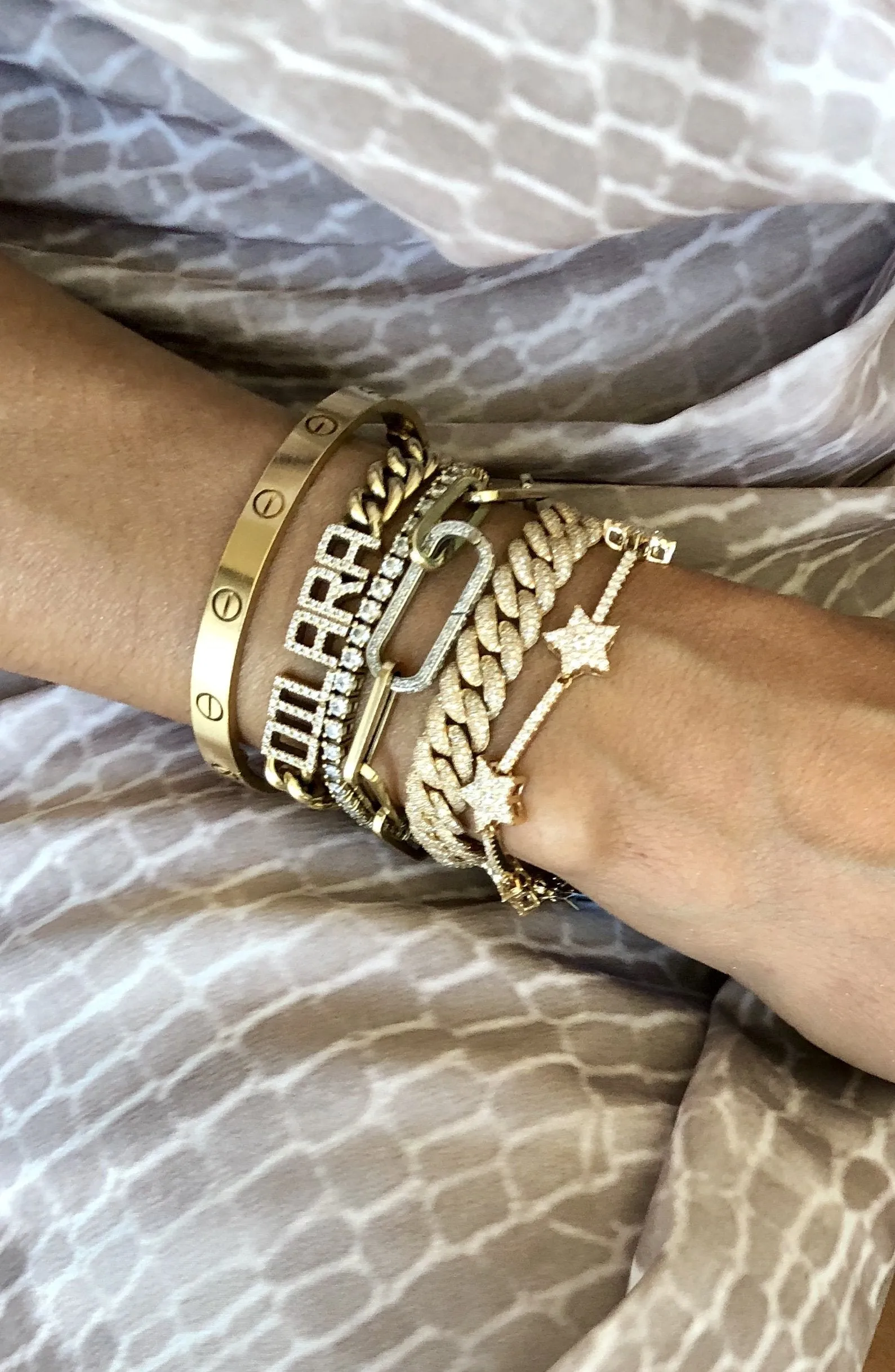 14KT Gold  Diamond Personalized Custom Name Bracelet