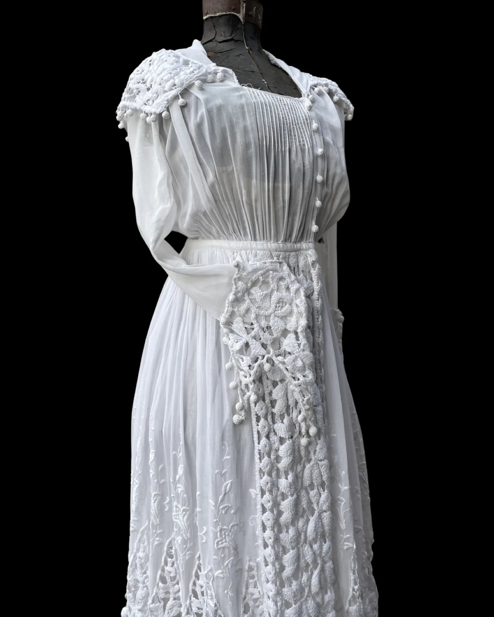 1910s Embroidered Crochet Lace Sailor Collar Cotton Lawn Dress