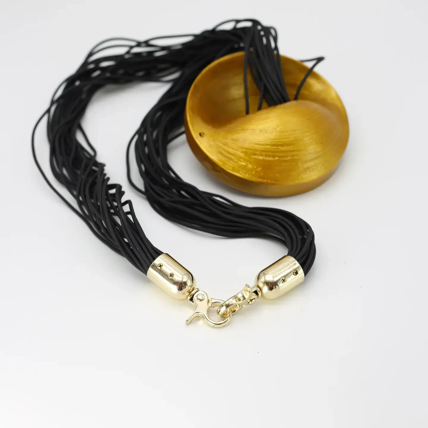 Big Bamboo Ufo Pendant Necklace in Yellow Gold