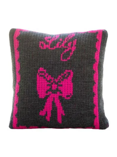 BOW & NAME PILLOW
