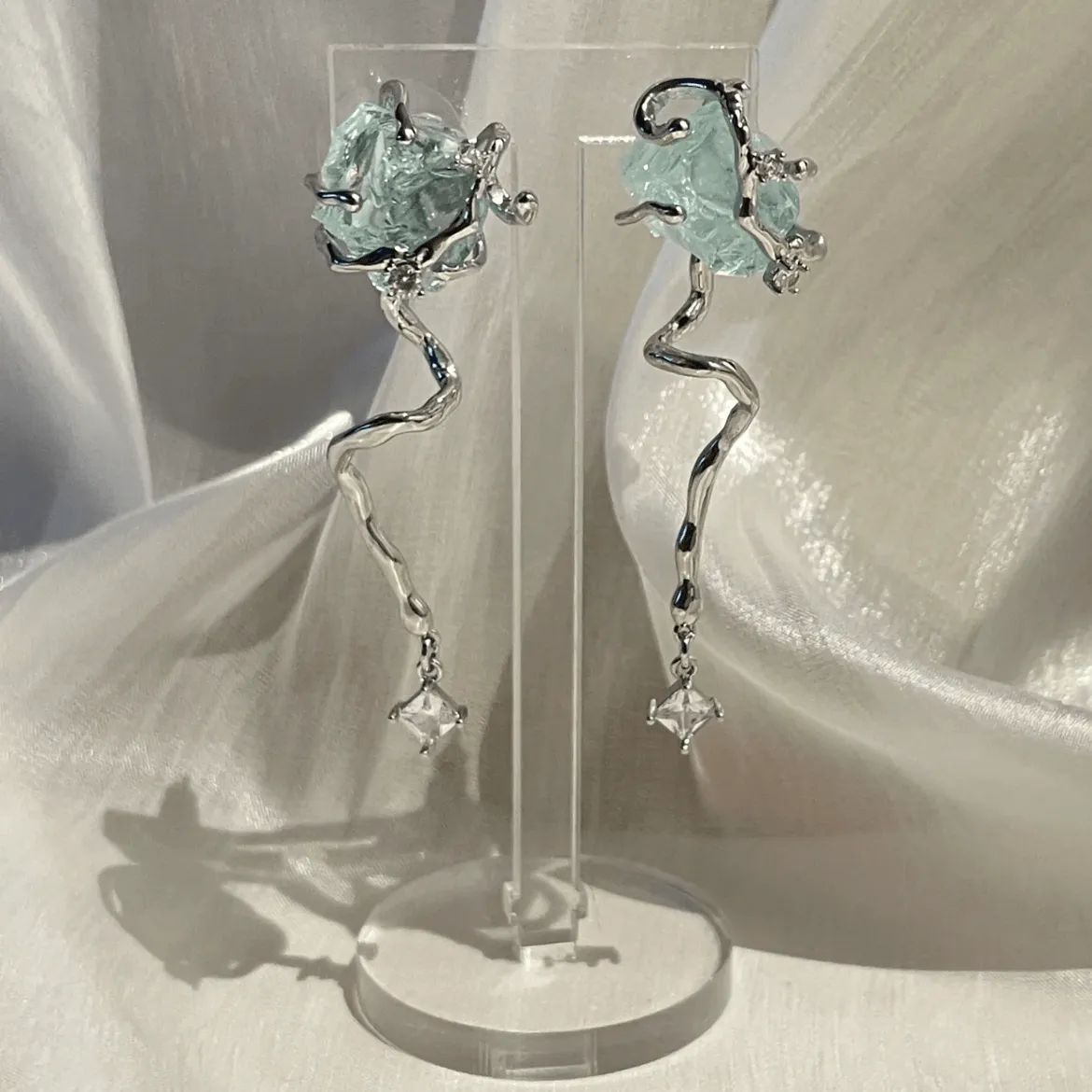 Chic Blue Iceberg Natural Stone Inlaid Asymmetric Earrings