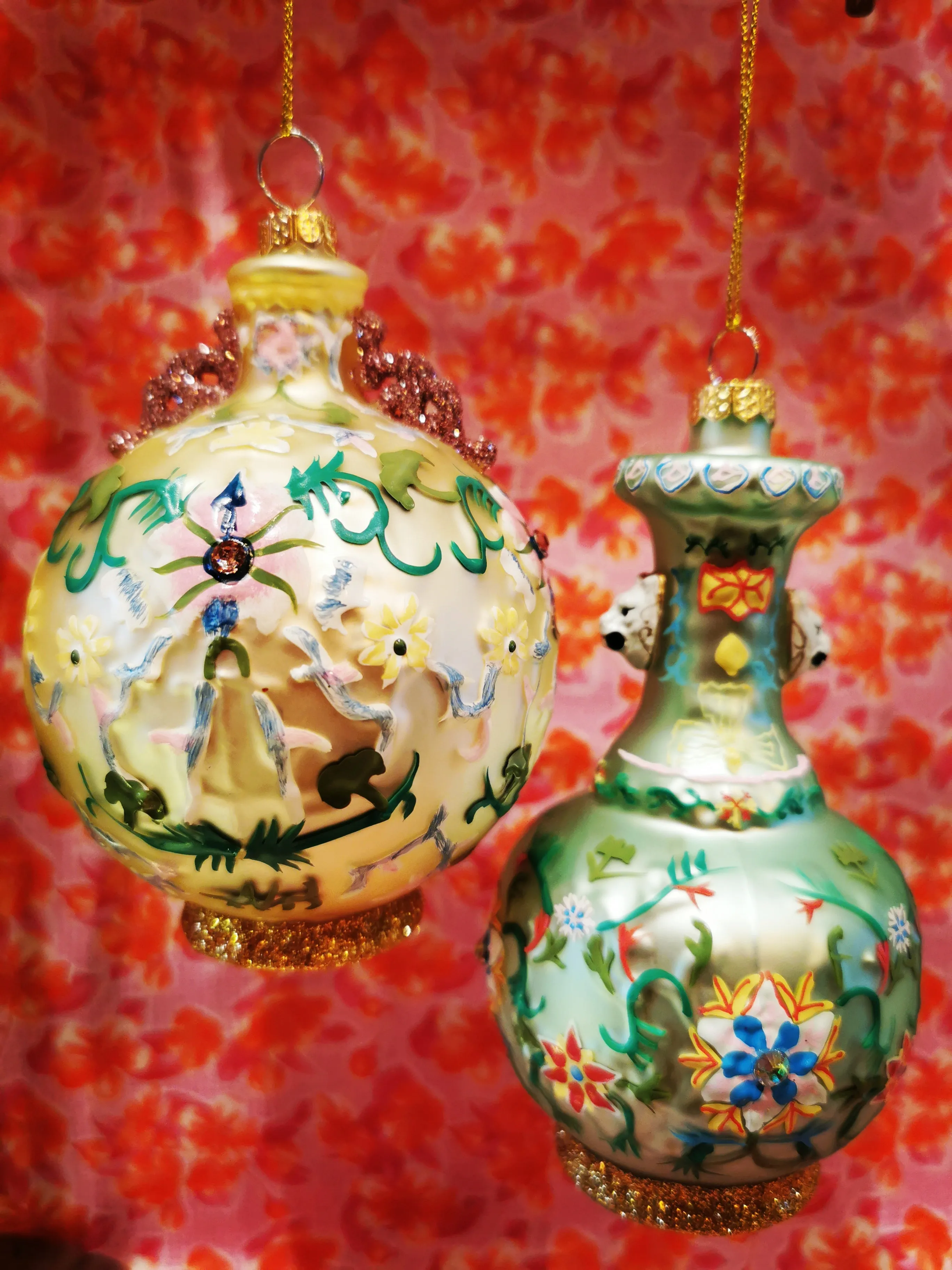 Chinoiserie vases