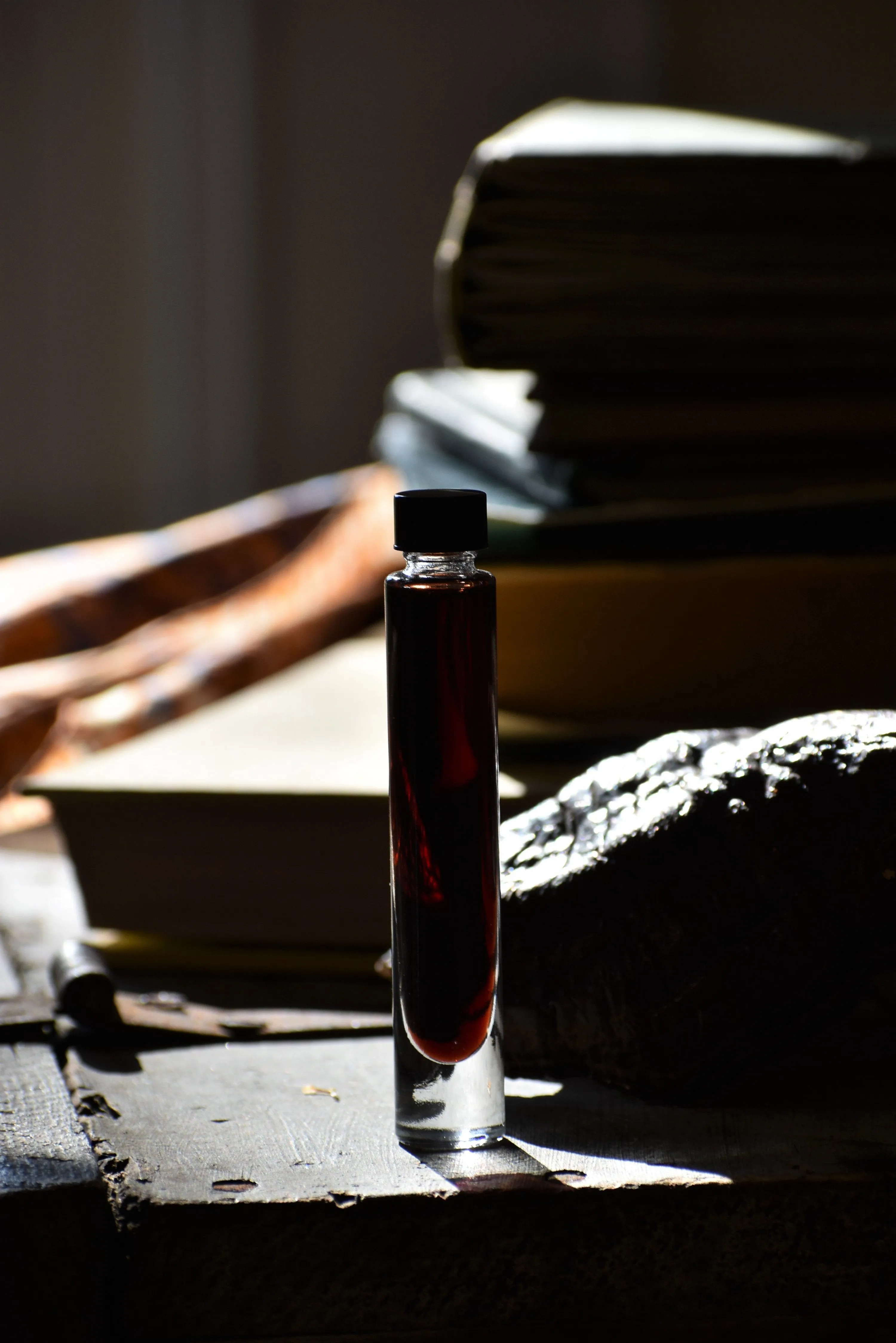 DARKNESS { underground } - folk tale week perfume - wet earth - Limited project