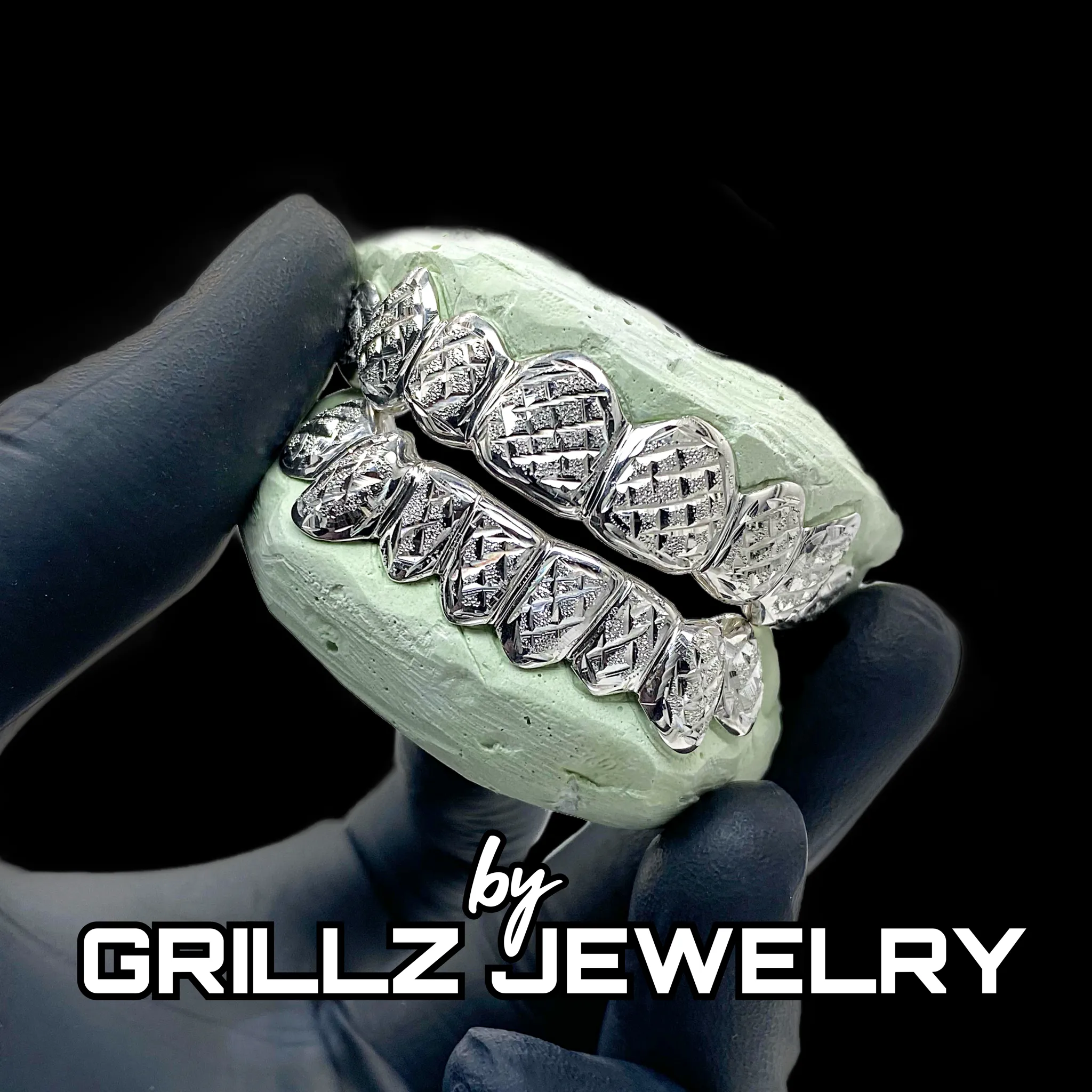 Grillz shiny diamond frames and cuts