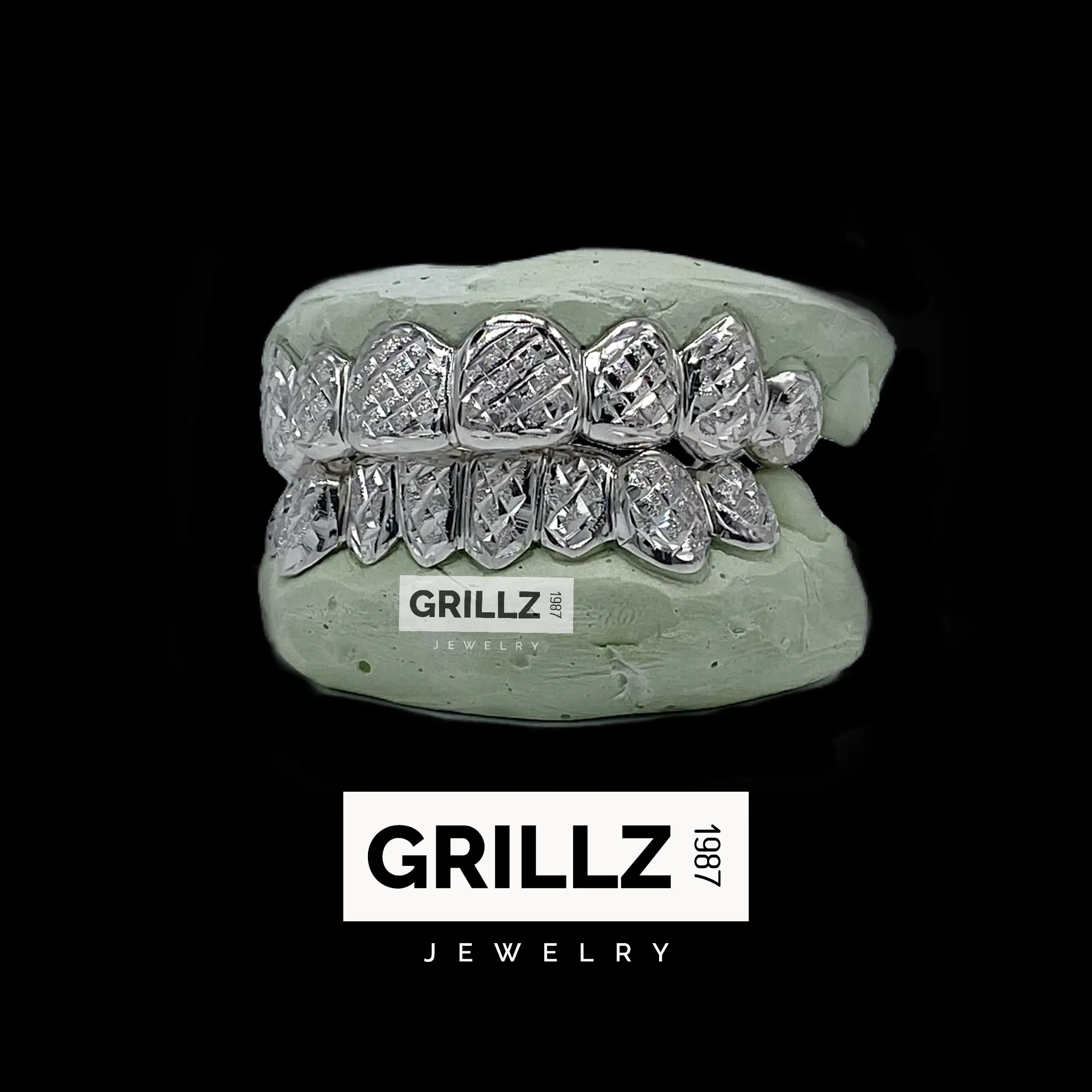 Grillz shiny diamond frames and cuts