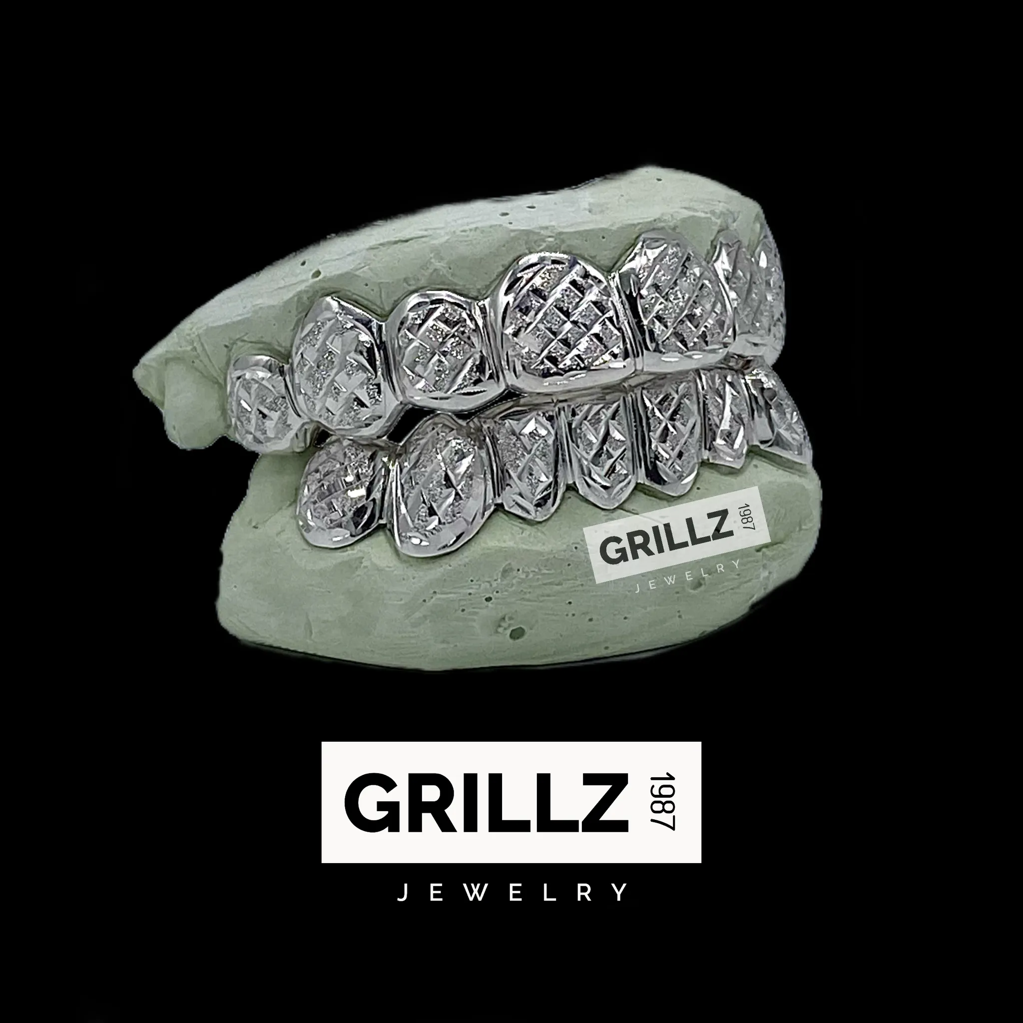 Grillz shiny diamond frames and cuts