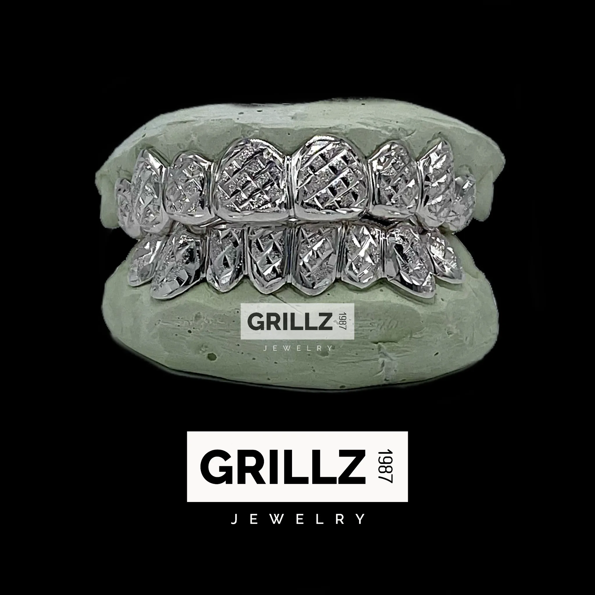Grillz shiny diamond frames and cuts