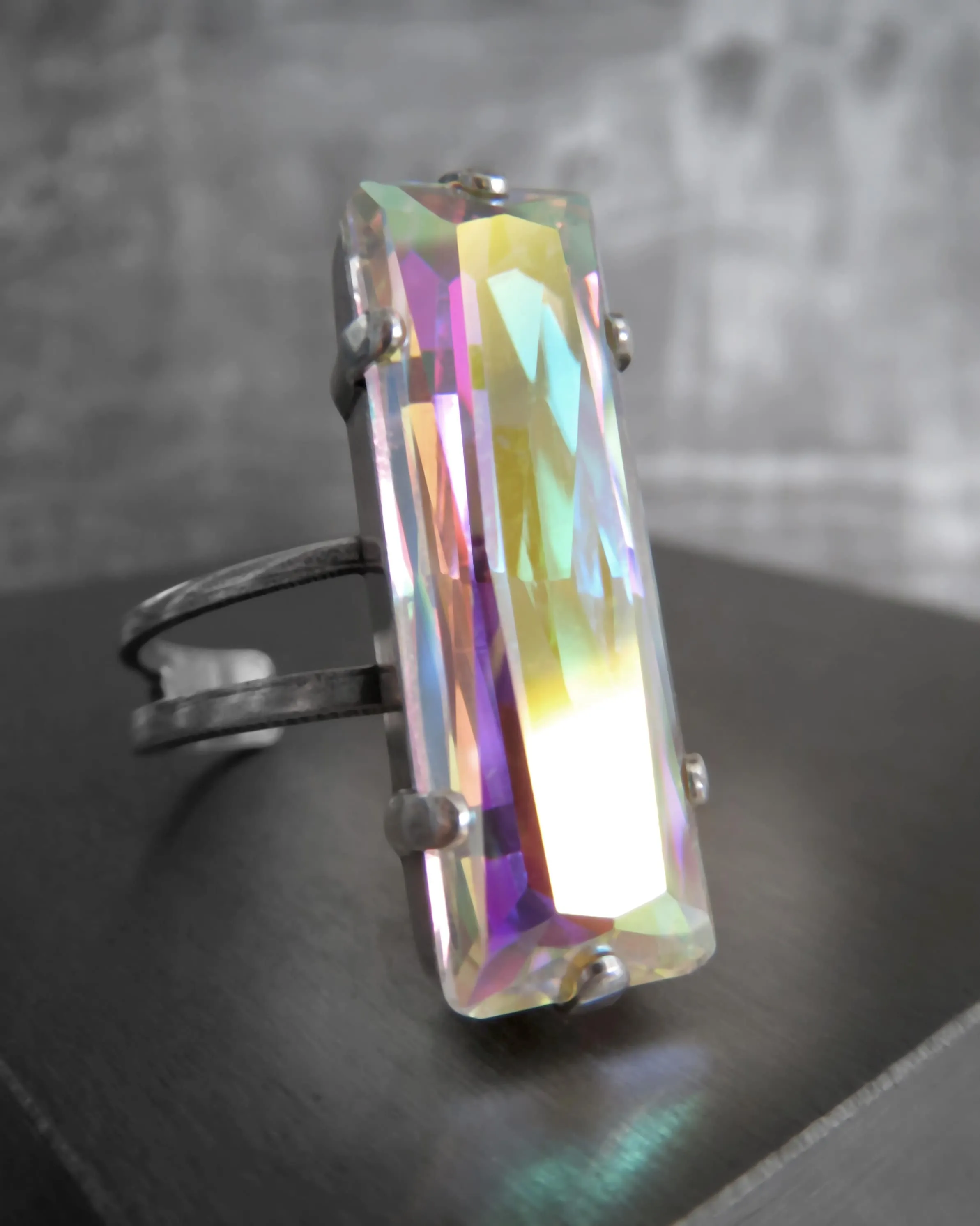 HEAVEN - Baguette Ring w Mystical Multicolor Crystal AB