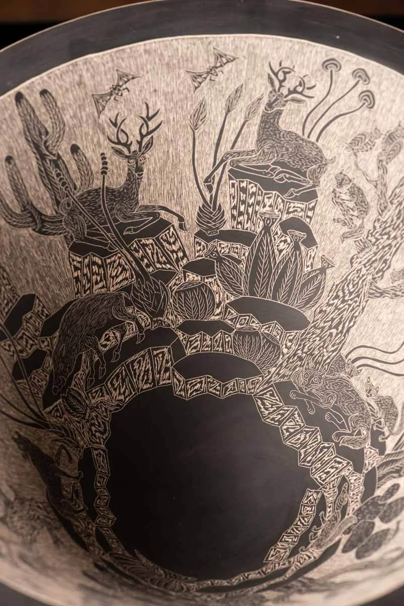 Masterpiece! Mata Ortiz Conic pot with Desert Creatures