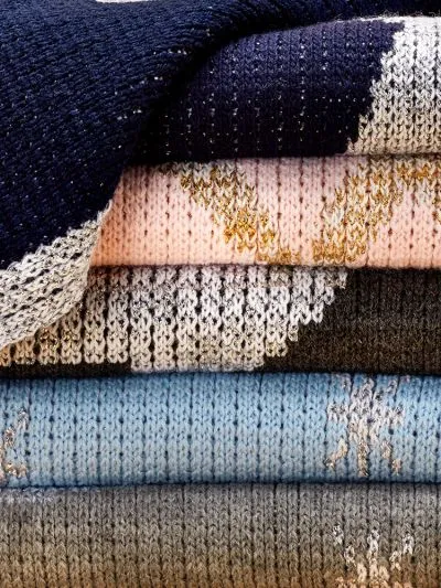 METALLIC MODERN STRIPE BLANKET