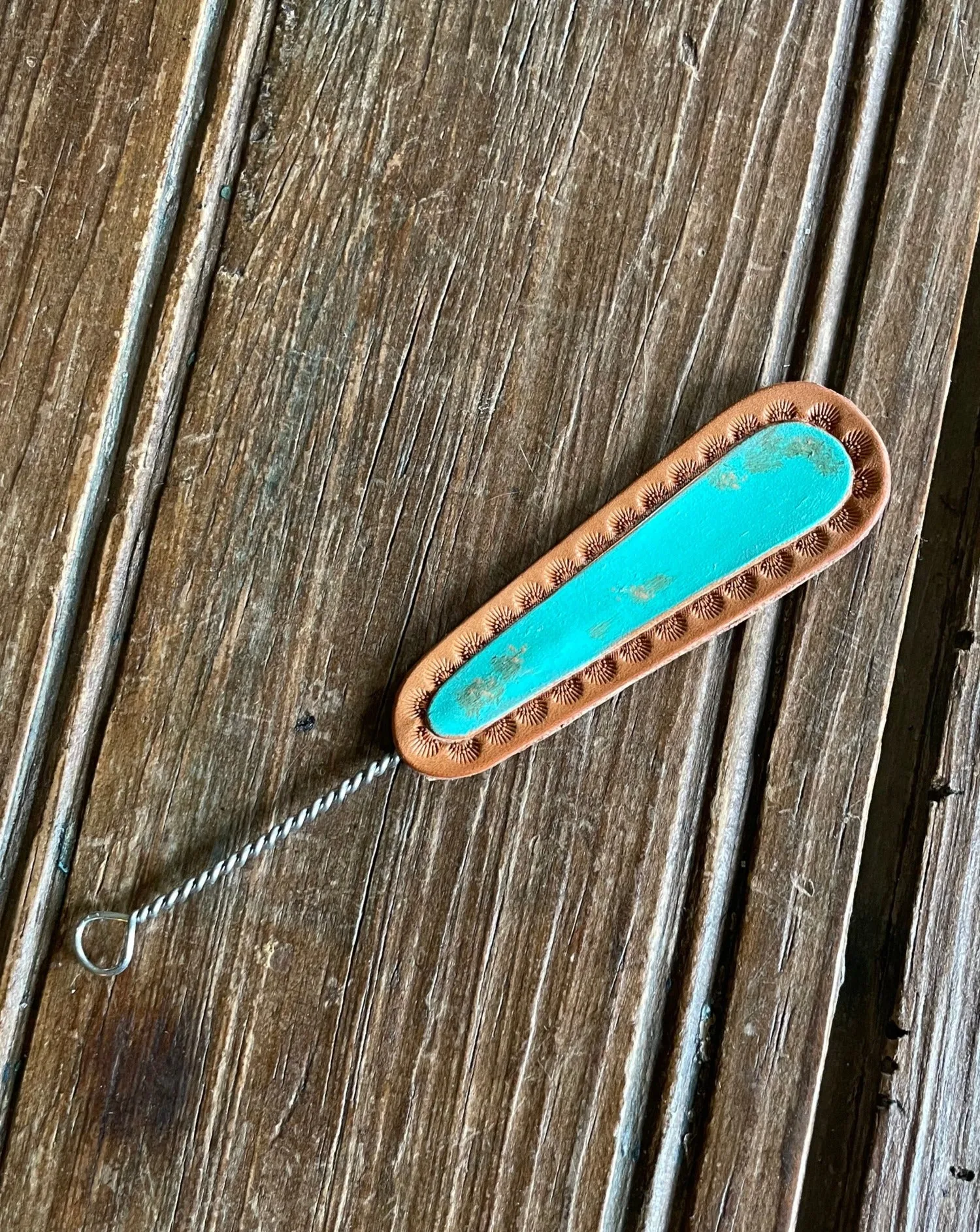 Oval Leather Hat Pick