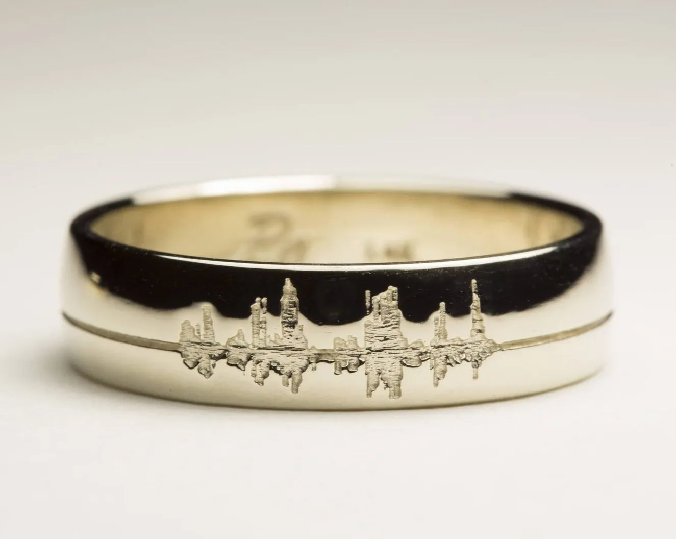 Personalized Sound Wave Wedding Band 6mm