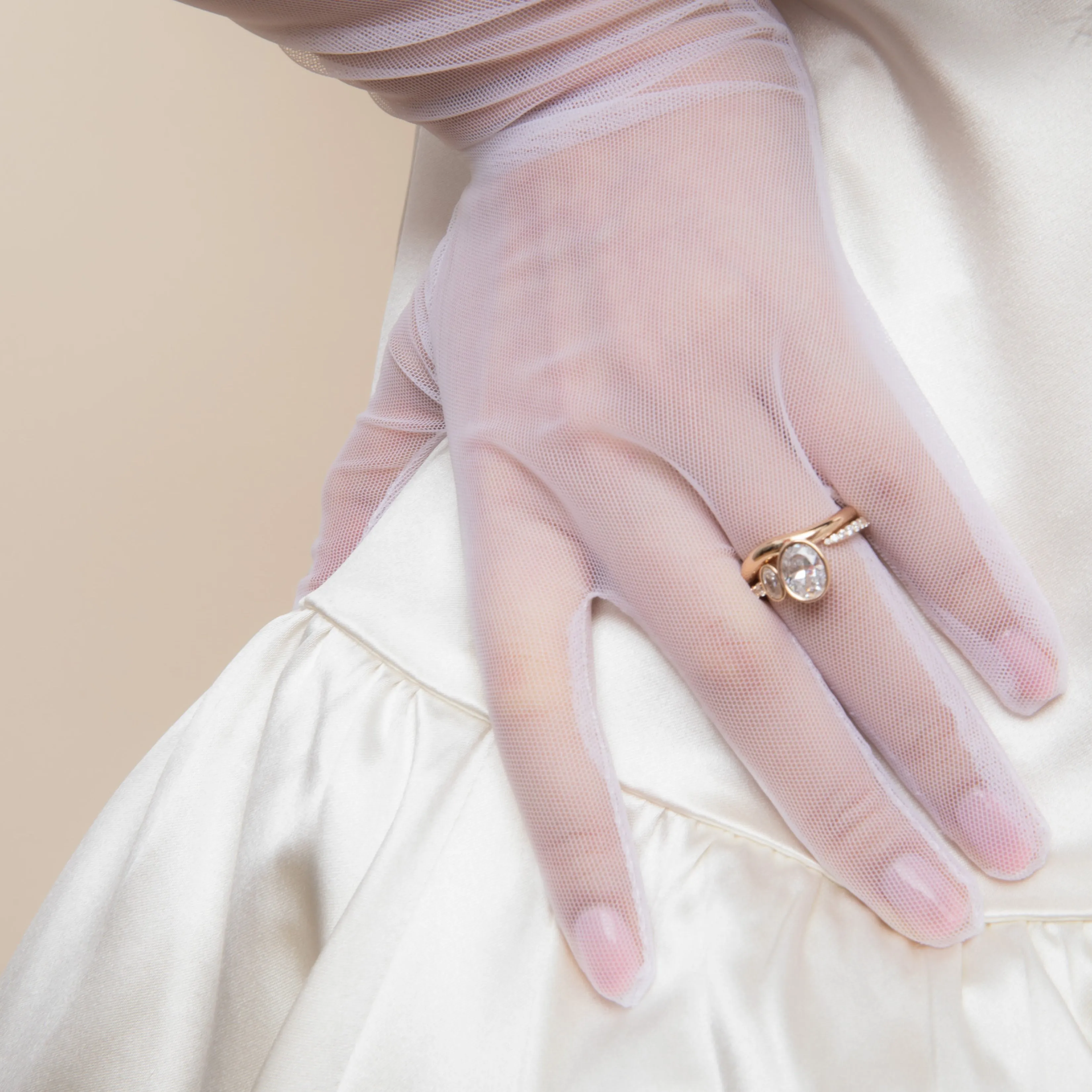 Solo Oval Engagement Ring