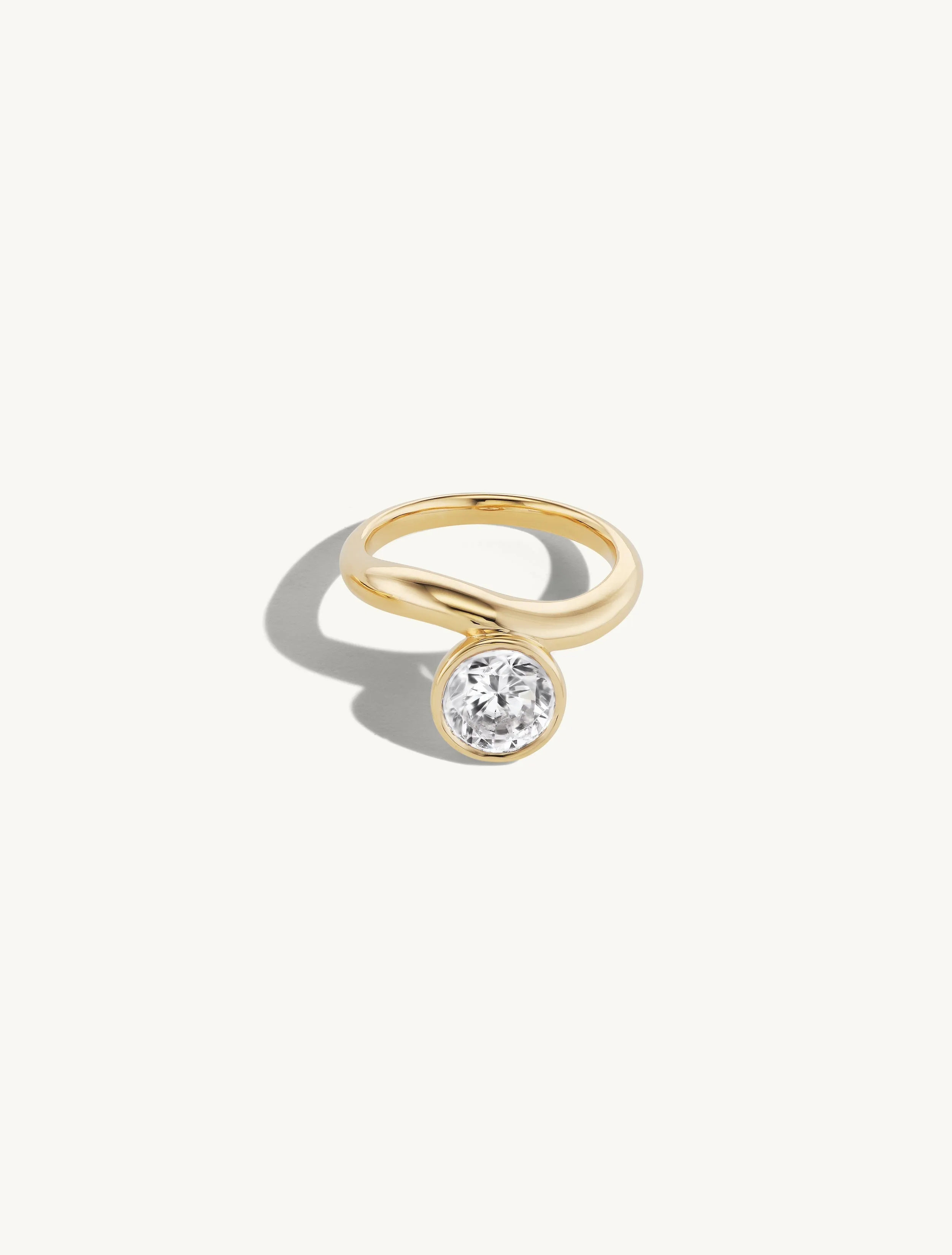 Solo Round Engagement Ring
